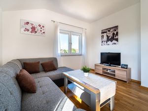 24001269-Ferienwohnung-2-Sukošan-300x225-3