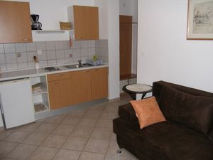 23932120-Ferienwohnung-4-Sukošan-300x225-2