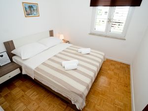 23928980-Ferienwohnung-4-Sukošan-300x225-4