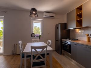 23934003-Ferienwohnung-4-Sukošan-300x225-2