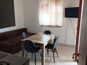 23931457-Ferienwohnung-6-Sukošan-300x225-1