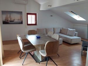 23931459-Ferienwohnung-6-Sukošan-300x225-2