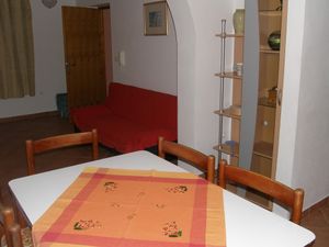 23932122-Ferienwohnung-6-Sukošan-300x225-5