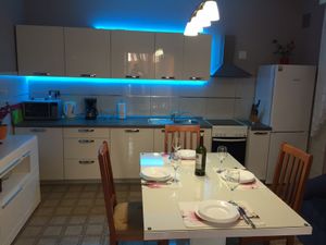 23932713-Ferienwohnung-7-Sukošan-300x225-3