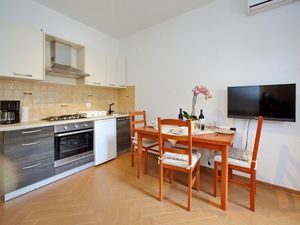 23932553-Ferienwohnung-3-Sukošan-300x225-3