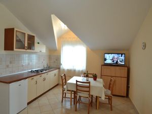 23932664-Ferienwohnung-4-Sukošan-300x225-4