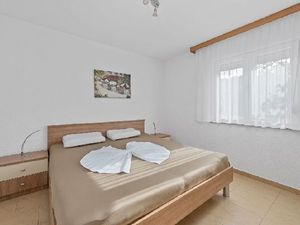 Ferienwohnung mit Schlafzimmer (53 m&sup2;) in Sukošan