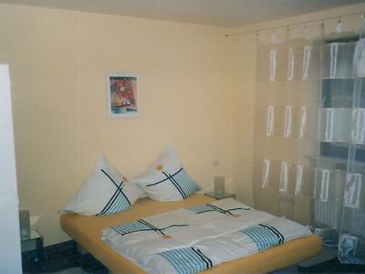 Schlafzimmer gelb