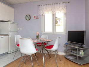 18322935-Ferienwohnung-4-Sumartin-300x225-4