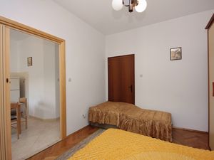 18559788-Ferienwohnung-3-Sumartin-300x225-4