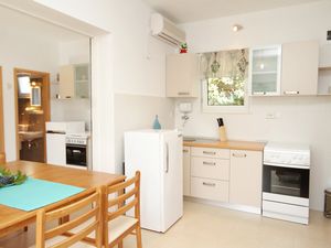 18693097-Ferienwohnung-4-Sumartin-300x225-5