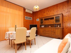 22193195-Ferienwohnung-4-Sumpetar-300x225-1