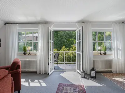 Photo, INSIDE, OUTSIDE