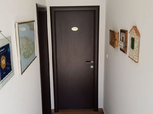 23109013-Ferienwohnung-3-Supetar-300x225-4