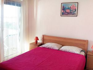 23929851-Ferienwohnung-4-Supetar-300x225-4