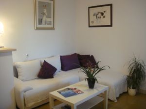 23931686-Ferienwohnung-5-Supetar-300x225-1