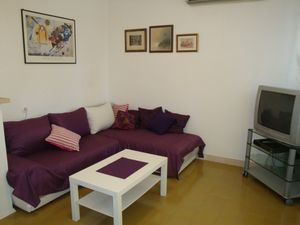 23931686-Ferienwohnung-5-Supetar-300x225-2