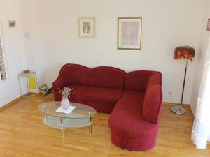 24057878-Ferienwohnung-7-Supetar-300x225-3