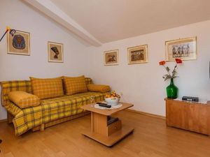 24057911-Ferienwohnung-4-Supetar-300x225-1