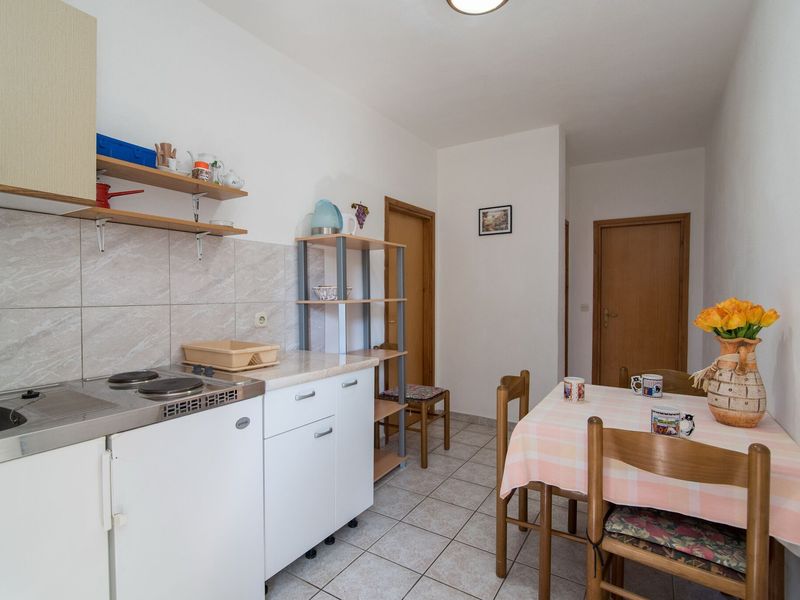 24057922-Ferienwohnung-4-Supetar-800x600-2