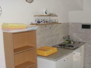 24057930-Ferienwohnung-4-Supetar-300x225-2