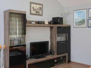 24058328-Ferienwohnung-3-Supetar-300x225-4