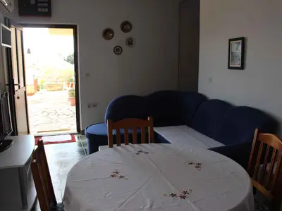 Ferienwohnung für 3 Personen (40 m²) in Supetar 5/10