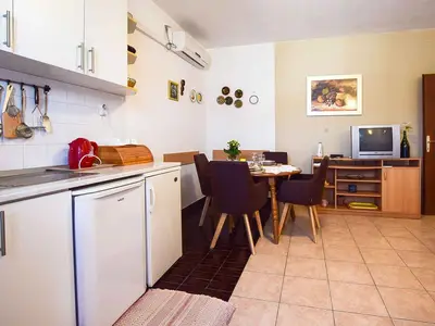 Ferienwohnung für 4 Personen (48 m²) in Supetar 5/10