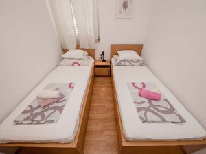 Ferienwohnung mit Schlafzimmer (50 m²) in Supetarska Draga