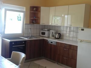 23926533-Ferienwohnung-4-Supetarska Draga-300x225-5