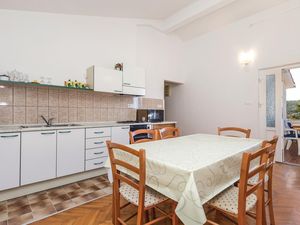 23728524-Ferienwohnung-6-Supetarska Draga-300x225-3