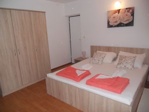 18323313-Ferienwohnung-4-Supetarska Draga-300x225-5