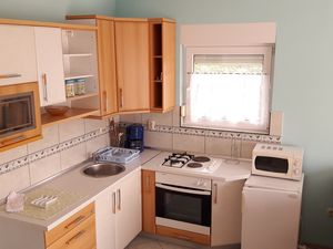 18324061-Ferienwohnung-4-Supetarska Draga-300x225-4