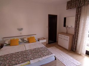 18324061-Ferienwohnung-4-Supetarska Draga-300x225-5