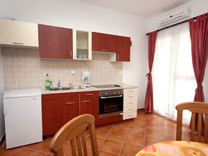 18510295-Ferienwohnung-3-Supetarska Draga-300x225-4