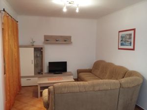 18510296-Ferienwohnung-6-Supetarska Draga-300x225-1