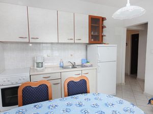 18511140-Ferienwohnung-4-Supetarska Draga-300x225-4