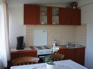 21944189-Ferienwohnung-4-Supetarska Draga-300x225-3