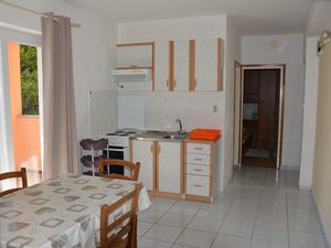 22082353-Ferienwohnung-4-Supetarska Draga-300x225-2