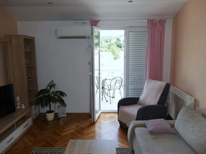 23951674-Ferienwohnung-6-Supetarska Draga-300x225-4