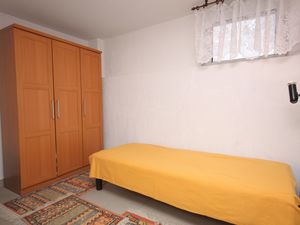 23928122-Ferienwohnung-3-Supetarska Draga-300x225-5