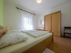 23931315-Ferienwohnung-2-Supetarska Draga-300x225-5