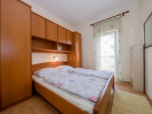 23931316-Ferienwohnung-5-Supetarska Draga-300x225-5