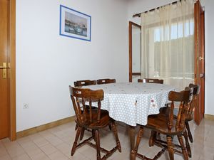 23933485-Ferienwohnung-4-Supetarska Draga-300x225-3