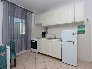 23933486-Ferienwohnung-2-Supetarska Draga-300x225-5