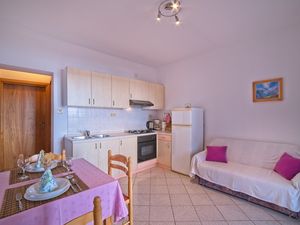 23968309-Ferienwohnung-4-Supetarska Draga-300x225-3