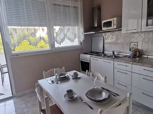 19308217-Ferienwohnung-3-Supetarska Draga-300x225-3