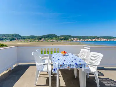 Ferienwohnung für 4 Personen (65 m²) in Supetarska Draga 9/10