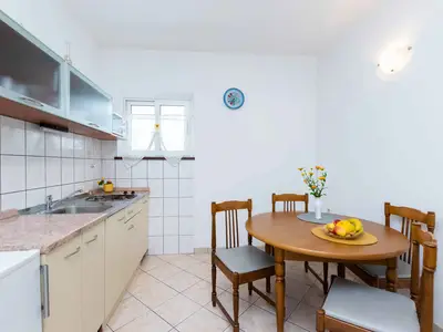 Ferienwohnung für 3 Personen (60 m²) in Supetarska Draga 8/10