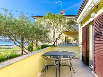 Ferienwohnung für 5 Personen (70 m²) in Supetarska Draga 1/10